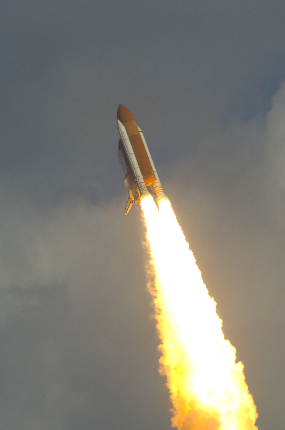 Atlantis lifts off