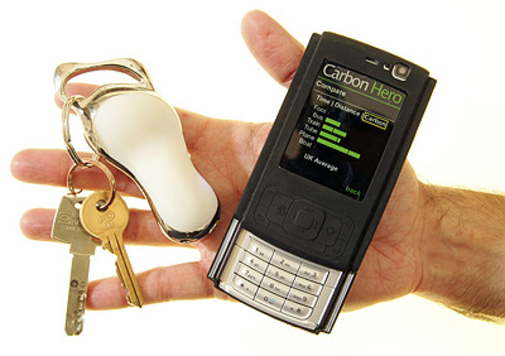 Carbon Hero, a key ring sensor displays the carbon footprint on a mobile phone<br> 