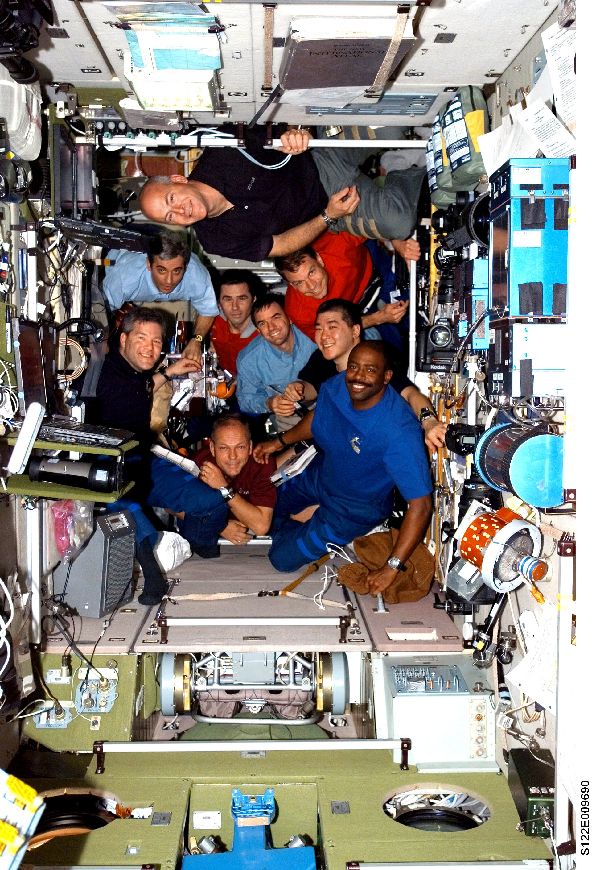 STS-122 and Expedition 16 crews inside the ISS