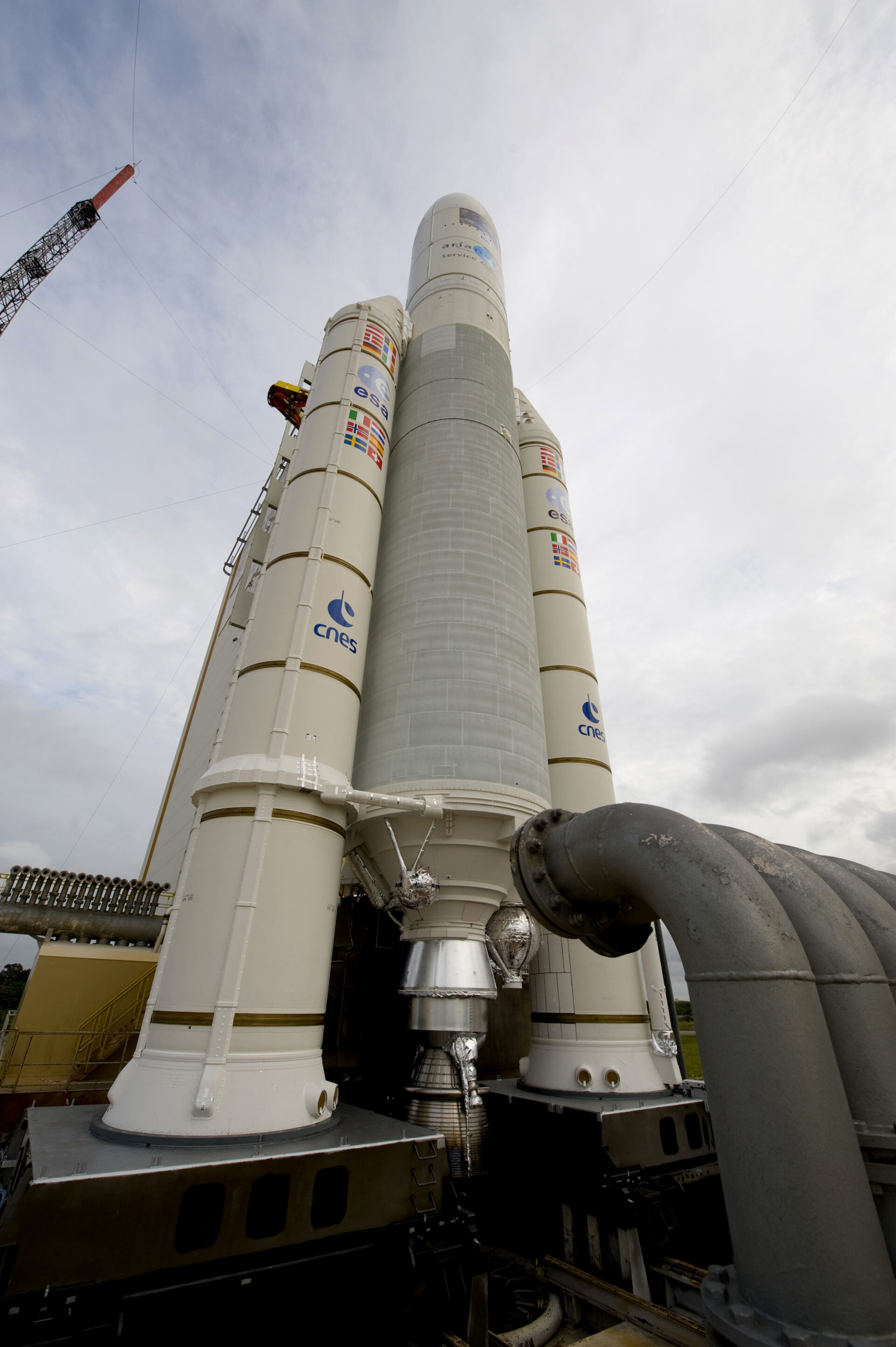 The Ariane 5 ES-ATV launcher, on its mobile launch table