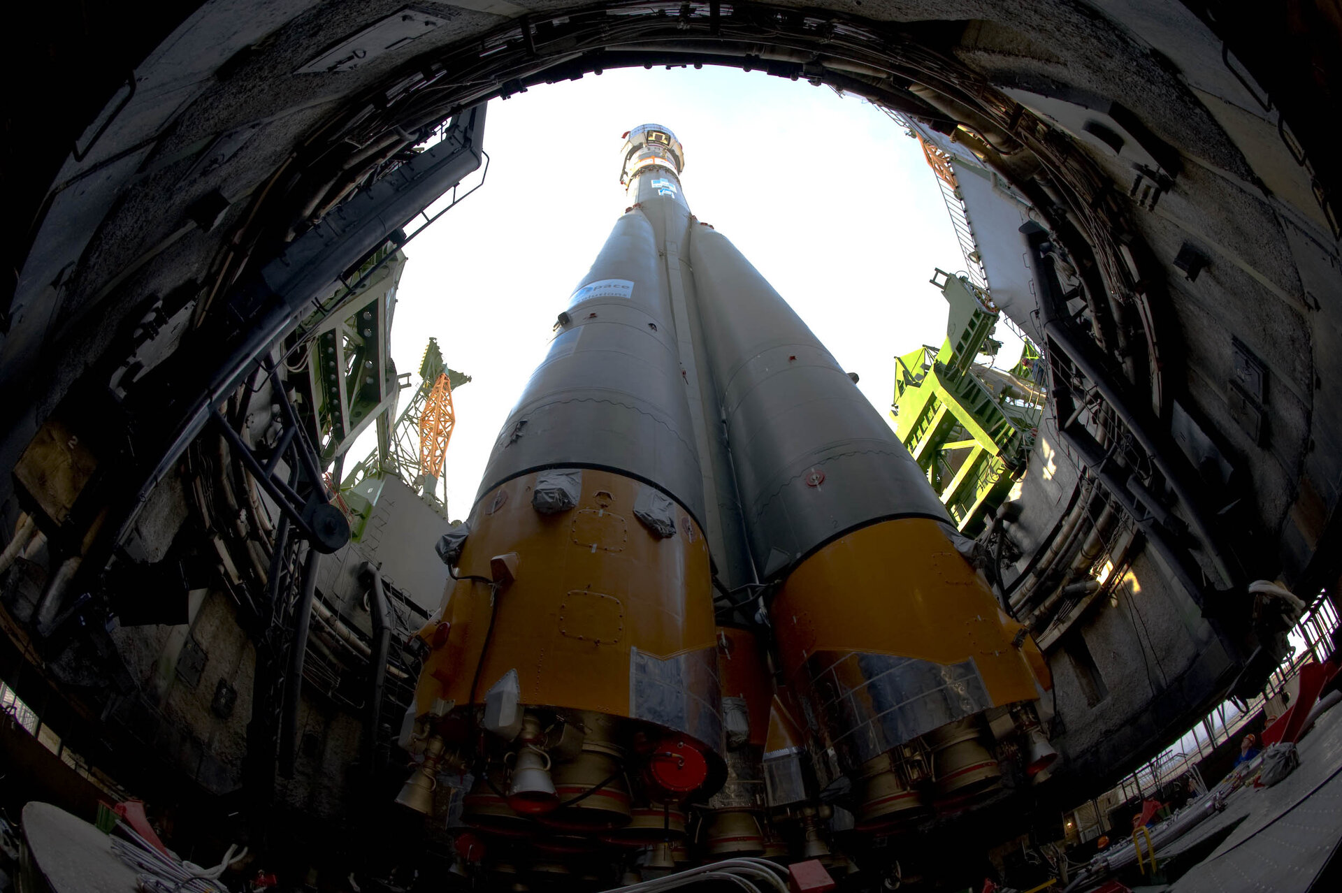 Soyuz-Fregat launch vehicle carrying GIOVE-B on launch pad