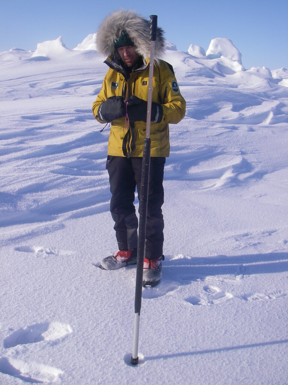 Taking snow-depth measurements for CryoSat
