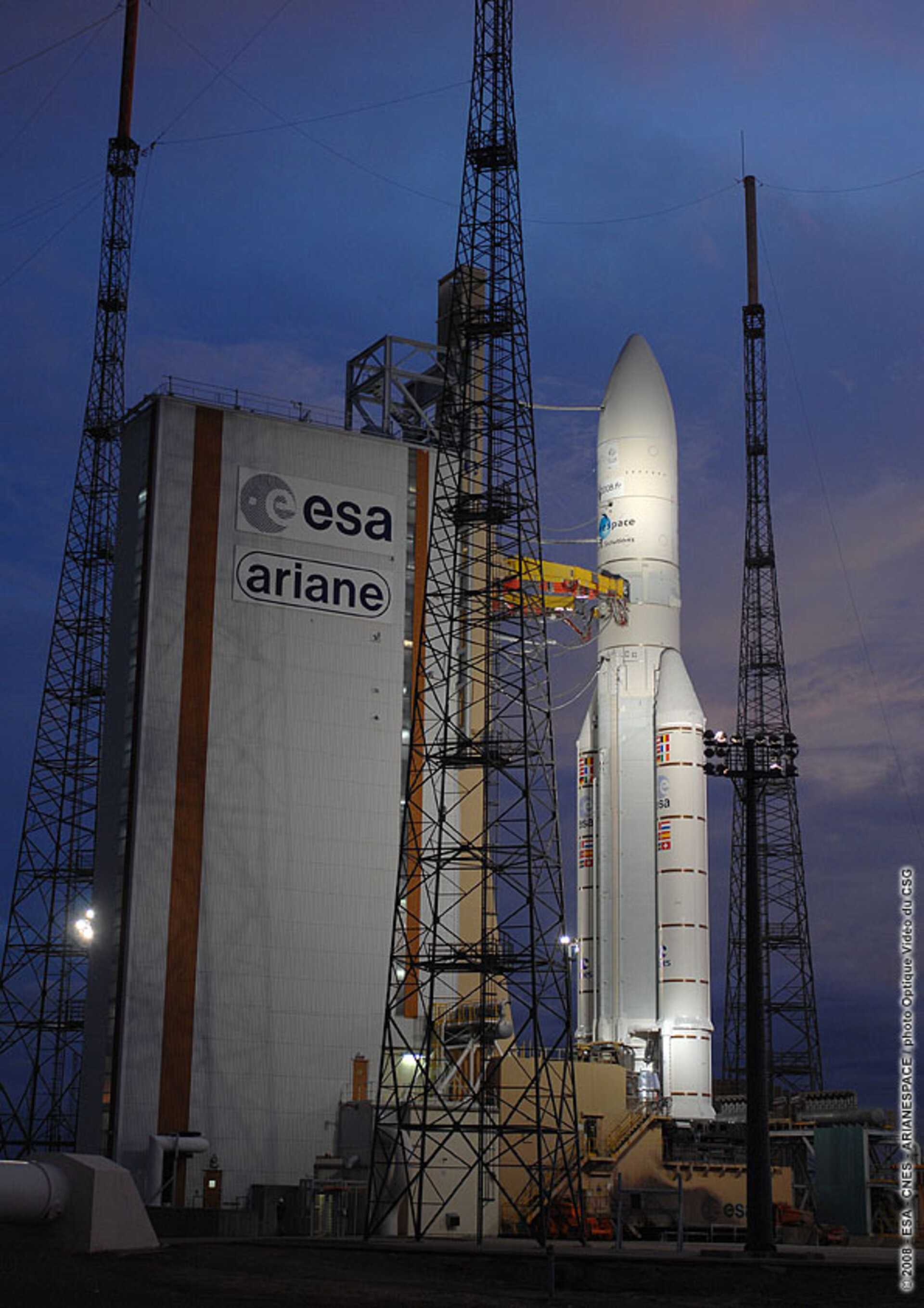 Ariane 5 ECA V184 on launch pad
