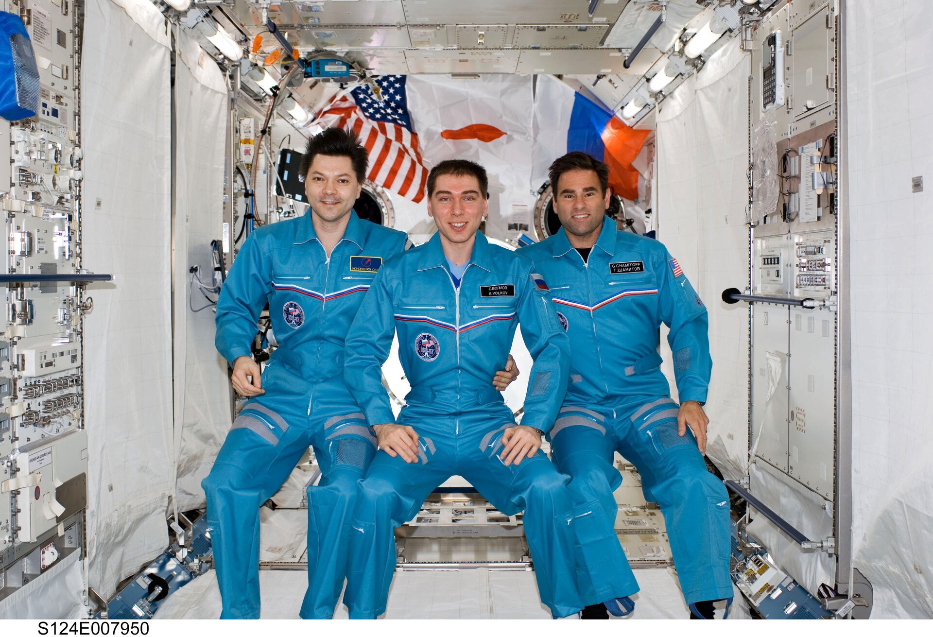 Expedition 17 ISS crew portrait inside Kibo Japanese Pressurized Module