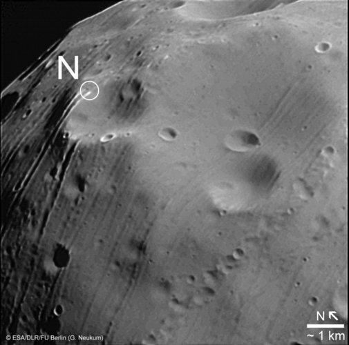 Details of Phobos’s surface