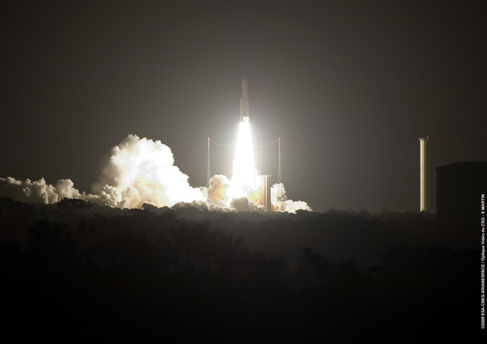 Ariane 5 ECA V187 lifts off