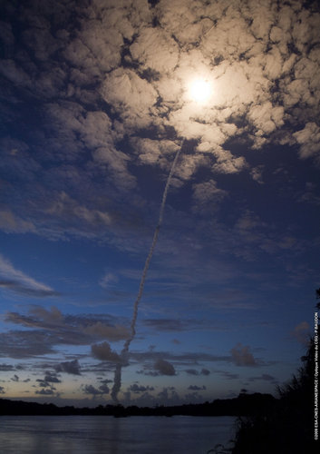 Ariane 5 ECA V187 lifts off