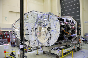 Distance measurements between Herschel primary and secondary mirrors