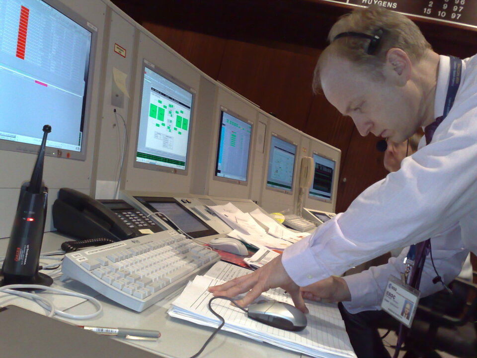 Flight Director Andreas Rudolph in ESOC's Main Control Room