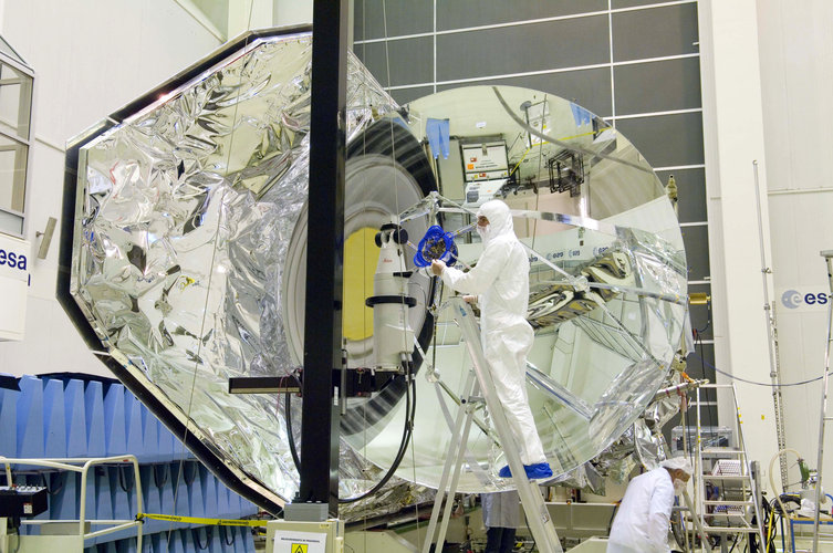 Herschel spacecraft during distance measurements between the primary and secondary mirrors