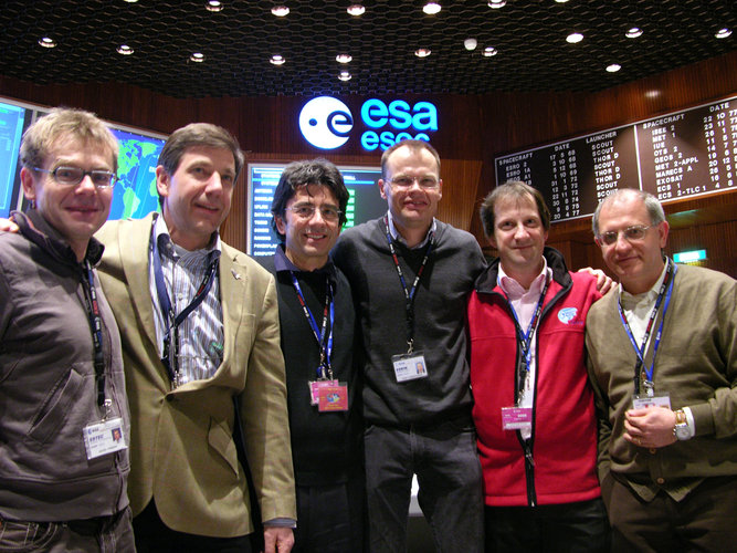 Smiling faces: GOCE team from industry and ESA at end of LEOP