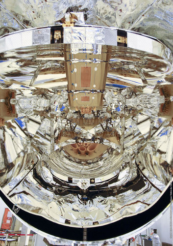 The Planck telescope up close