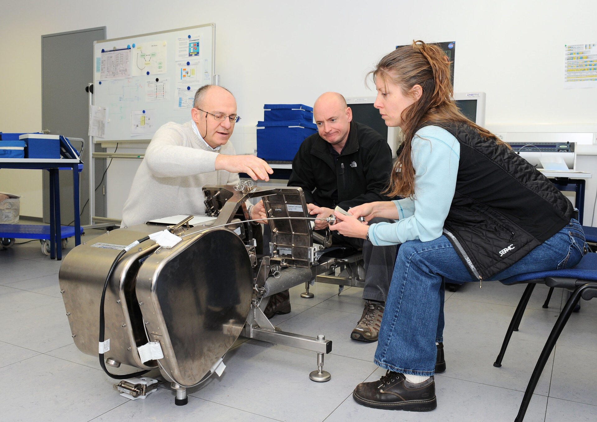 Columbus User Level & Payload Training for Expedition 22 and 23 crewmembers