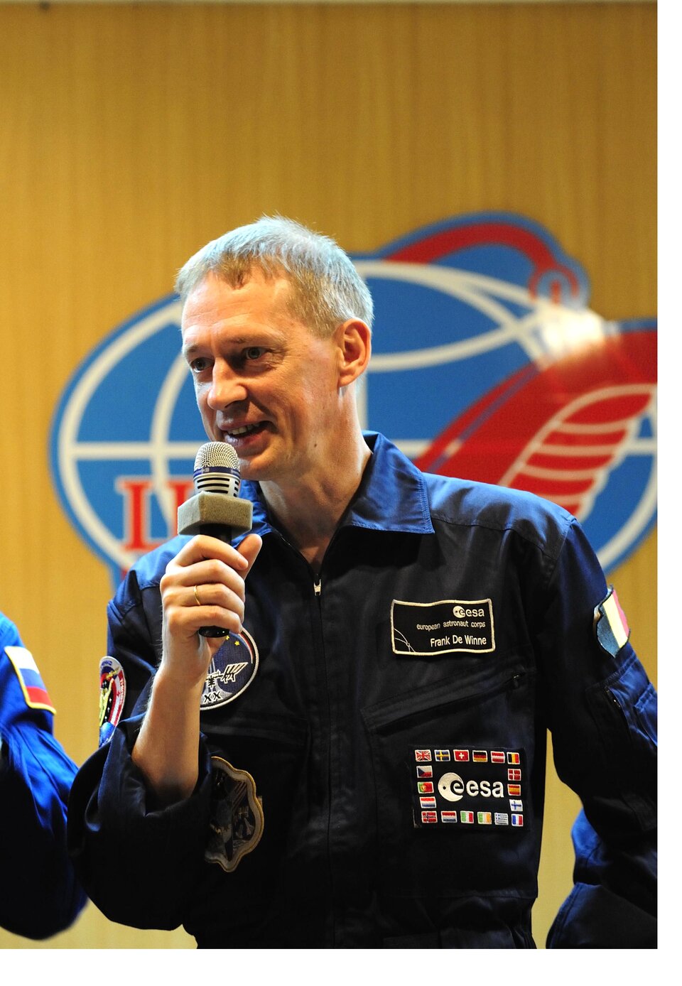 ESA astronaut Frank De Winne answers questions at the pre-launch press conference