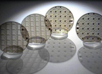 GaN on silicon carbide wafers