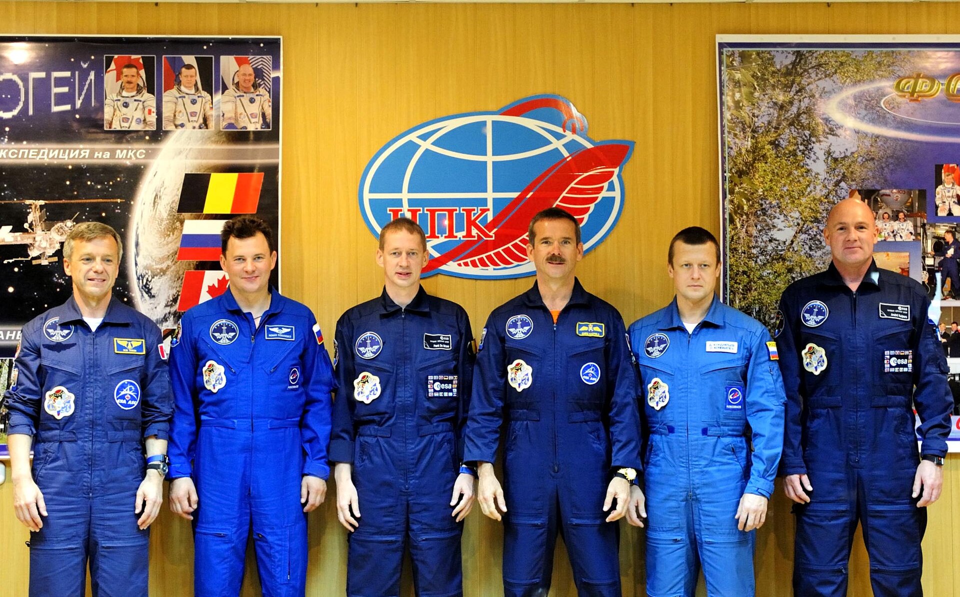 Soyuz TMA-15 crew and back-up crew at the pre-launch press conference