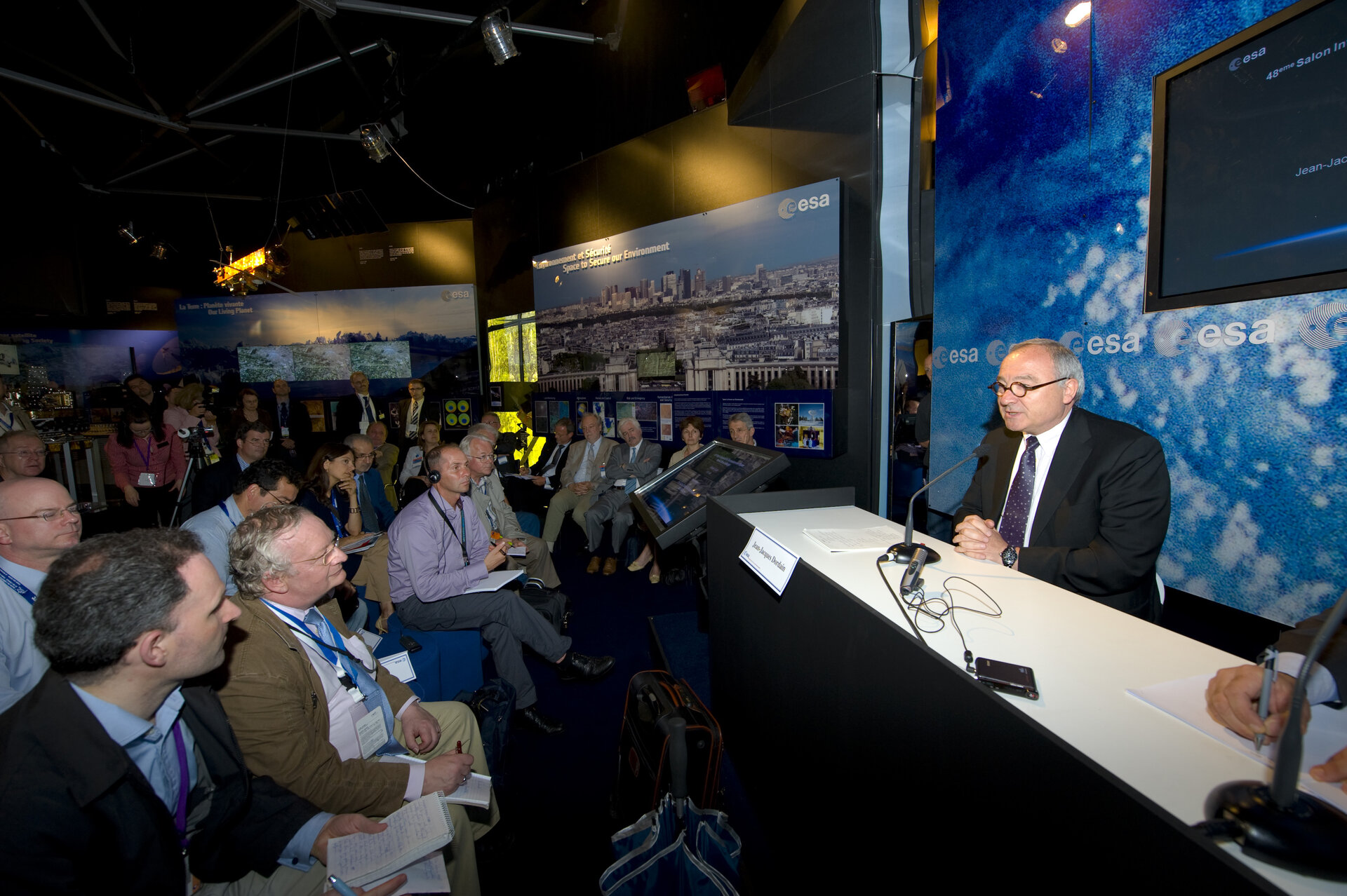ESA's Director General Jean-Jacques Dordain during the press conference at the ESA Pavilion at "Le Bourget", 2009