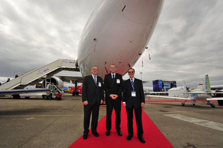 Jean-Jacques Dordain, Jean-Yves Le Gall and Yannick d'Escatha at the Paris Air Show