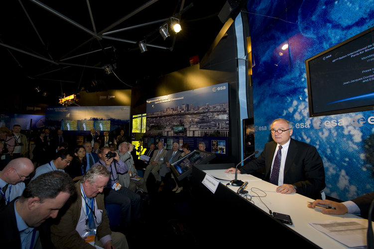Mr Dordain during the press conference at the ESA Pavilion at Le Bourget