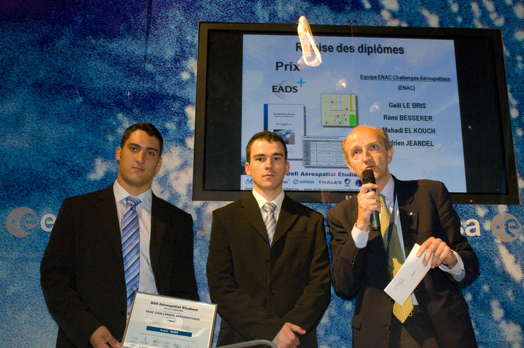 Prizegiving ceremony for the Student Aerospace Challenge in the ESA Pavilion at Le Bourget