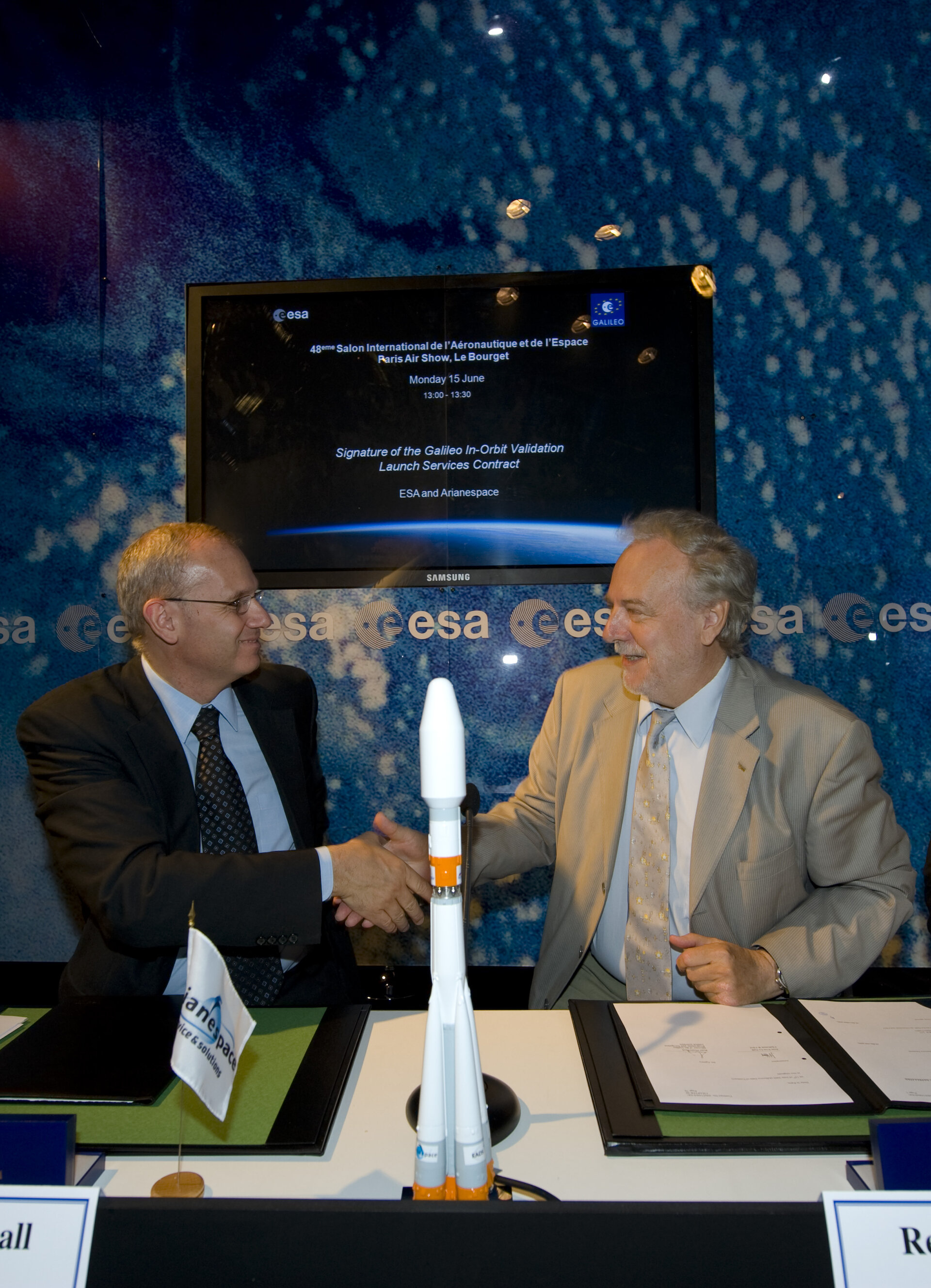 Signature of the Galileo In-Orbit Validation Launch Services Contract