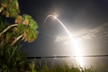 Launch of Space Shuttle Discovery on the STS-128 mission