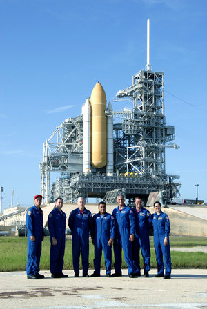 STS-128 following media interview during preflight training at KSC