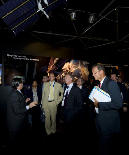 F. Doblas,  Head of Communication and  Knowledge Departmen with members of European Commission and European Defence Agency.