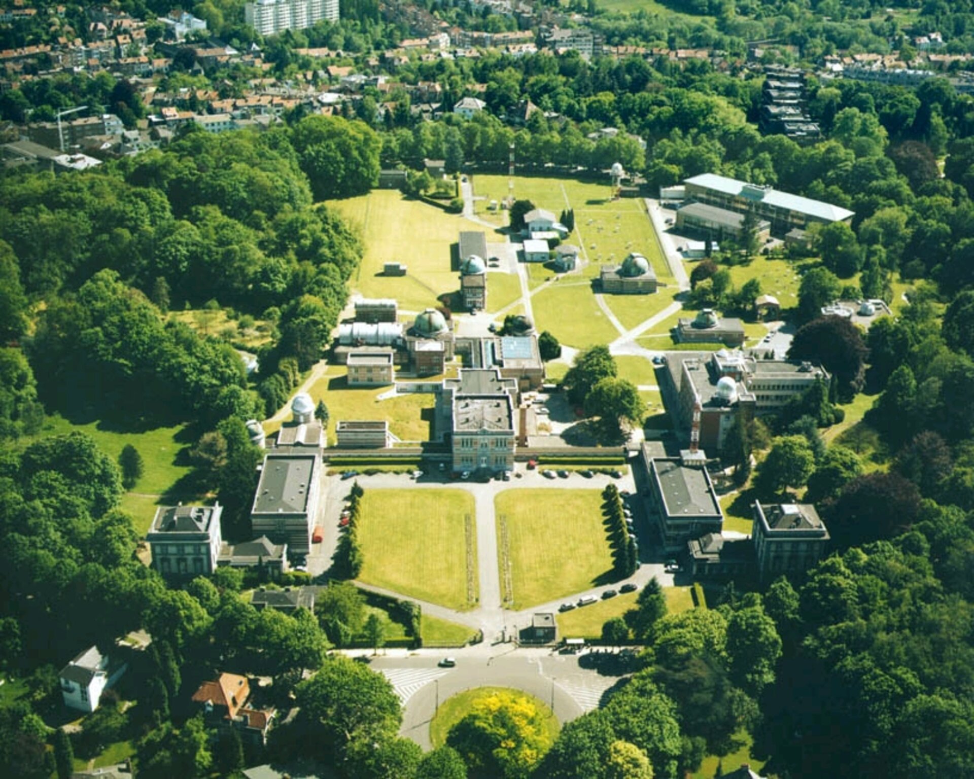 Vue aérienne de l’ensemble superbe du Pôle Espace à Bruxelles