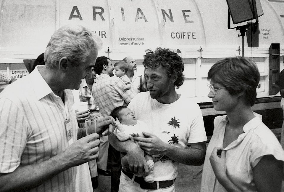 Né quelques minutes après le décollage,  le bébé Ariane Girouard a été nommé ainsi après le lancement d'Ariane 1