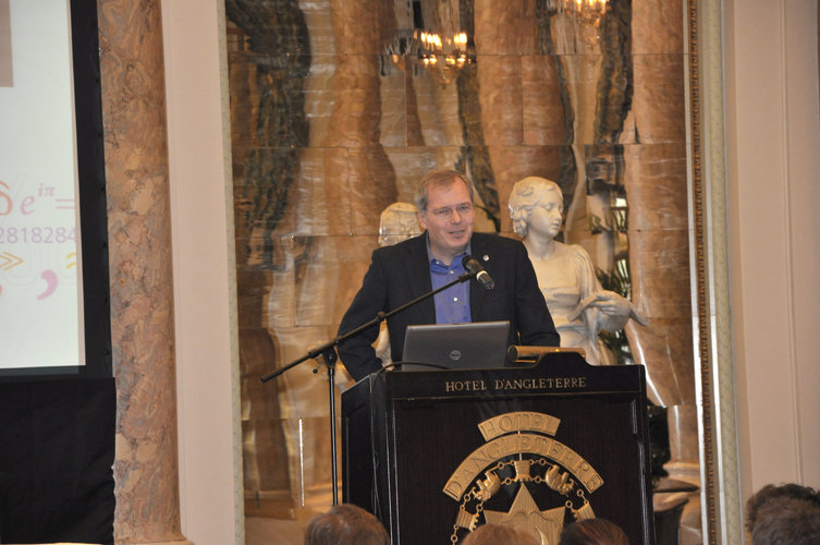 Rene Forsberg, Head of Geodynamics at DTU-Space, speaking at the ceremony