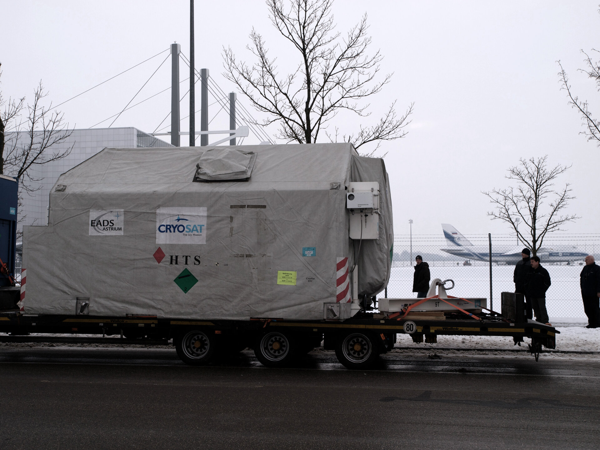 CryoSat-2 arrives at Munich airport