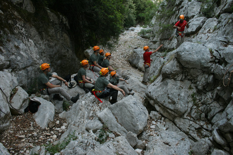 Learning climbing skills