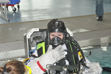 Samantha Cristoforetti during training  in the Neutral Buoyancy Facility at EAC