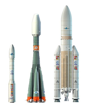 En 2011, l’Europe mettra en œuvre trois modèles de lanceurs au Centre Spatial Guyanais. De gauche, Vega, Soyouz, Ariane 5