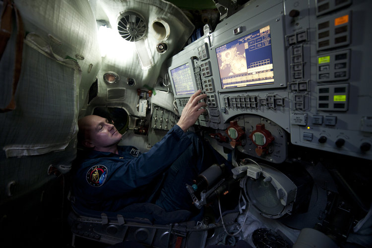 Andrè Kuipers inside a Souyz TMA simulator