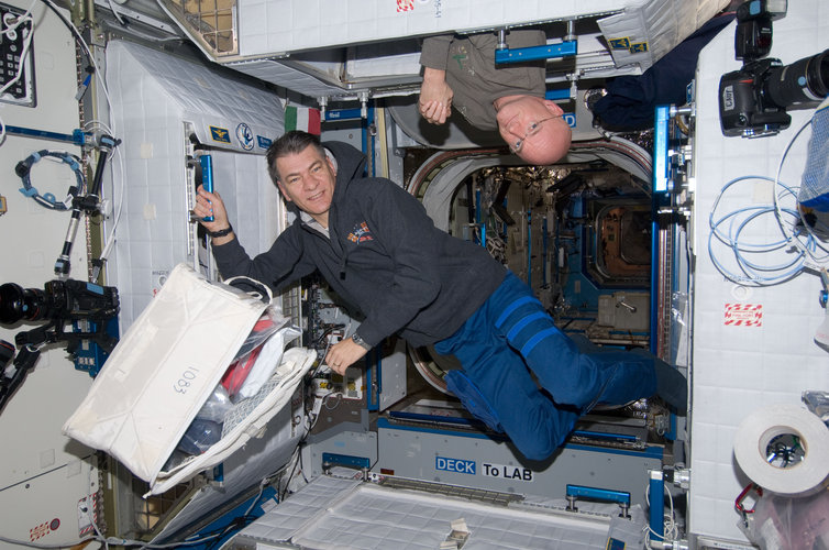 Paolo Nespoli near his 'cabin'.