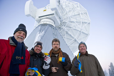 Paul Verhoef, René Oosterlinck och Lars Persson invigde stationen.