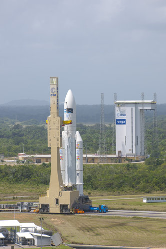 Ariane 5 ES launcher during transfer to ZL-3