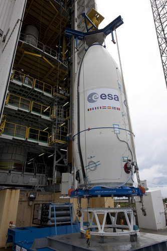 Hoisting of Vega payload composite