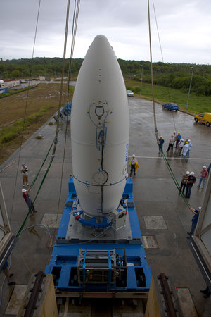 Hoisting of Vega's payload composite