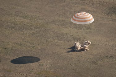 Soyuz capsule landing