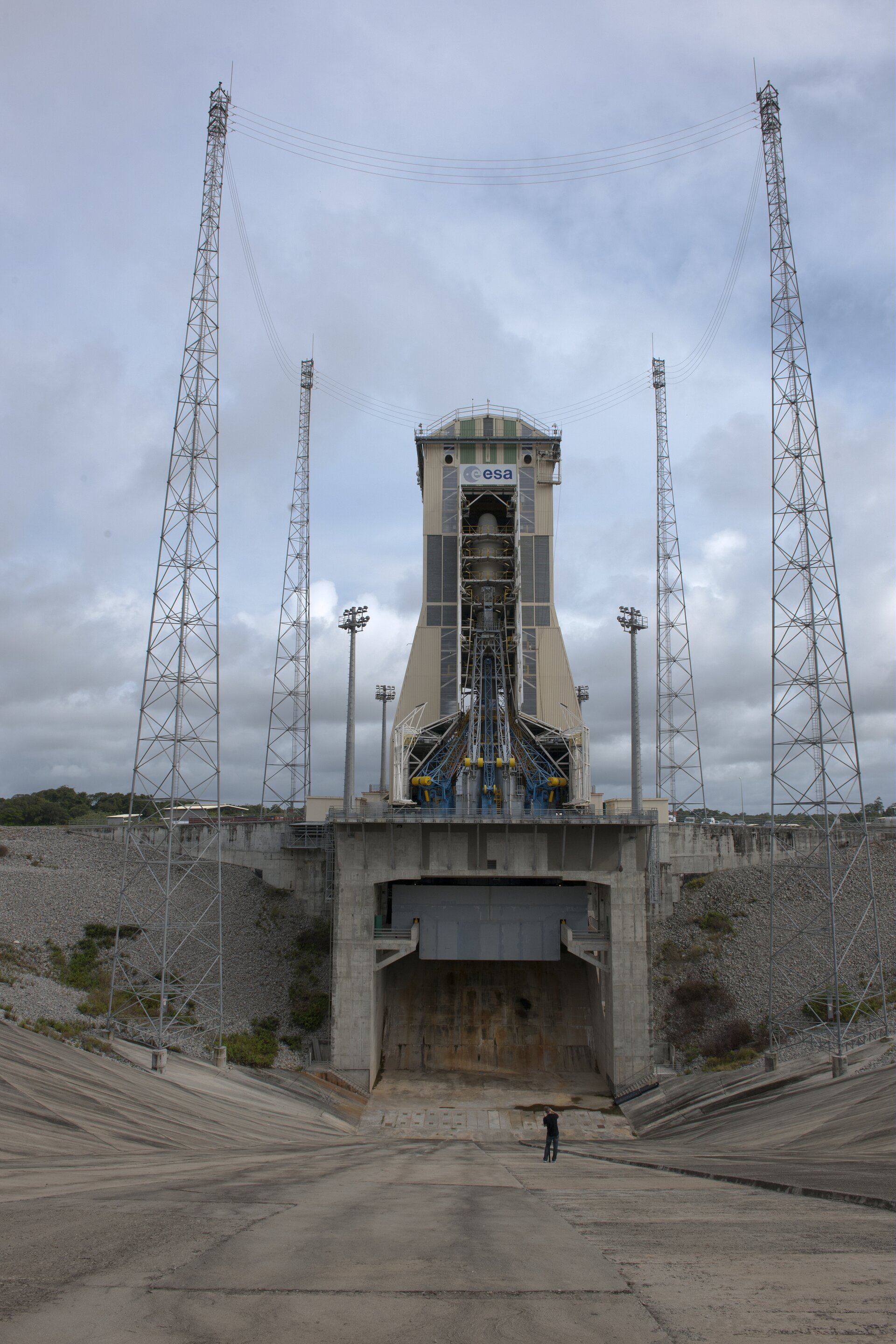 Soyuz in mobile gantry