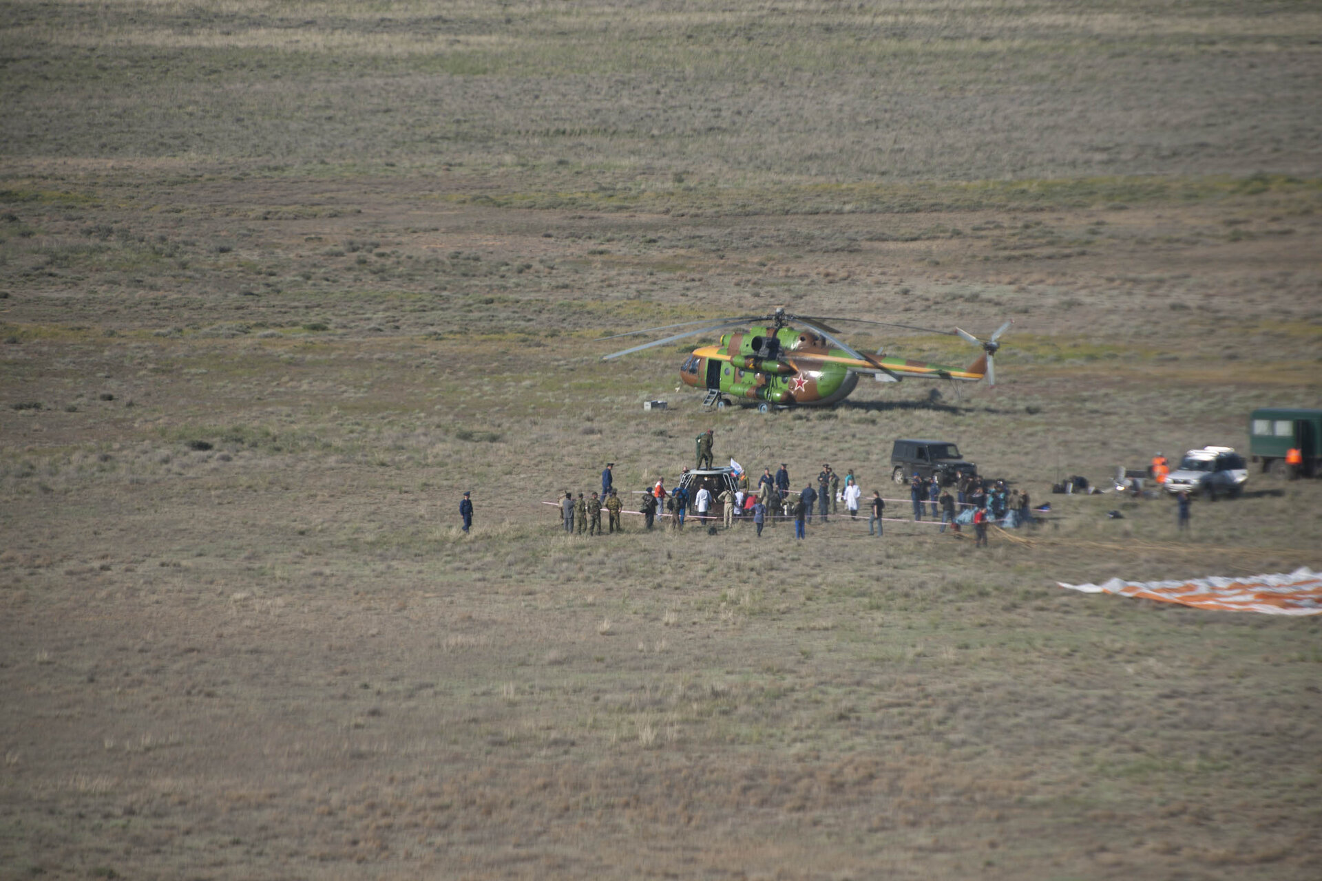 Soyuz TMA-20 surrounded by the ground crews