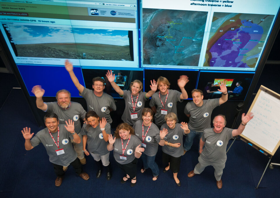 El equipo del centro de control científico de ESTEC