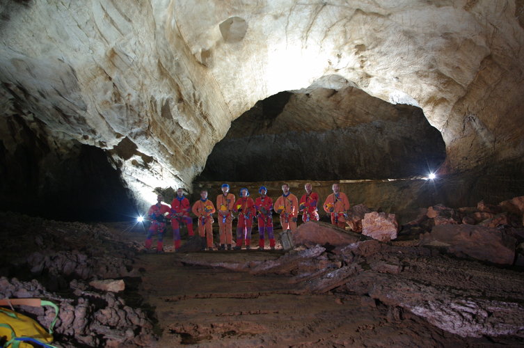 Cave training team