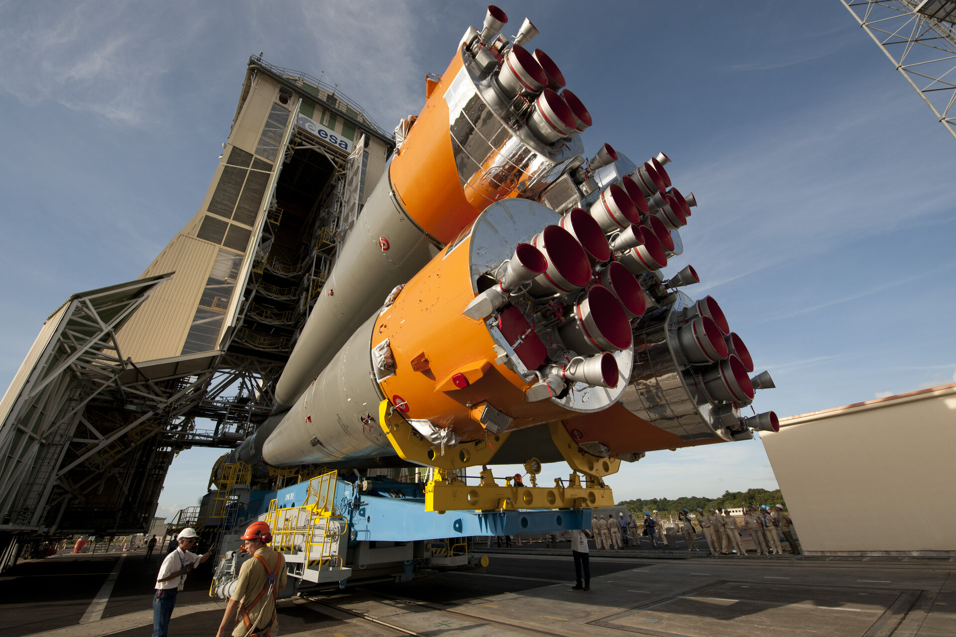 Soyuz VS01 transfer to launch zone