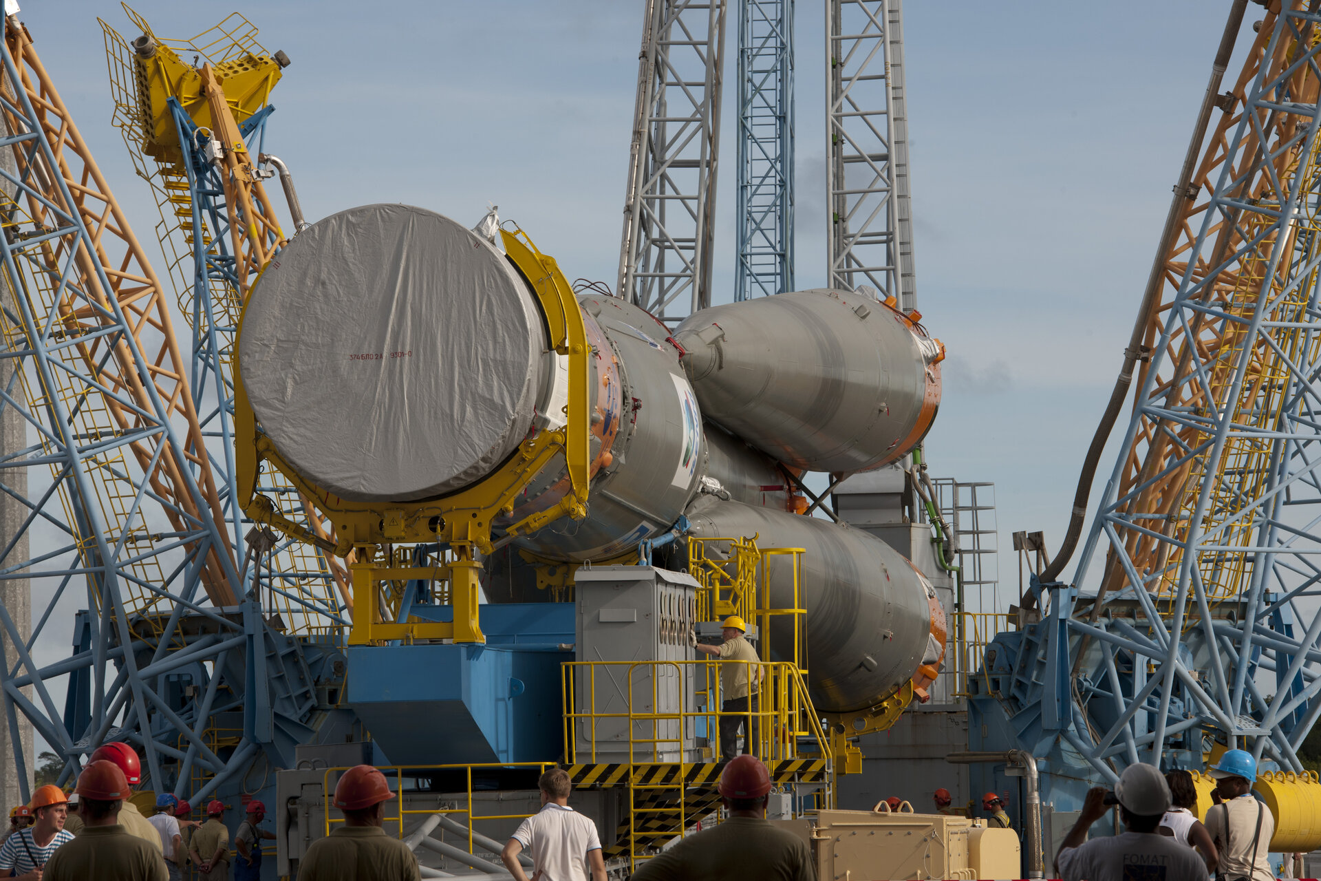 Soyuz VS01 transfer to launch zone