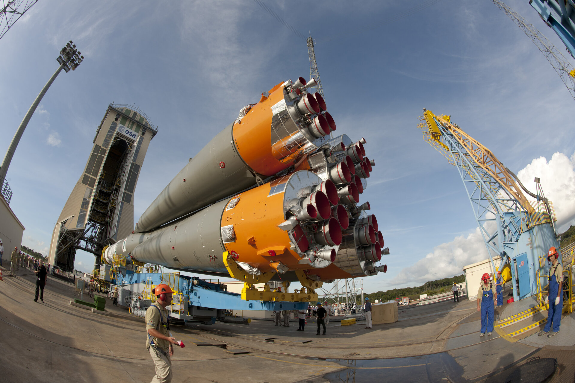 Soyuz VS01 transfer to launch zone