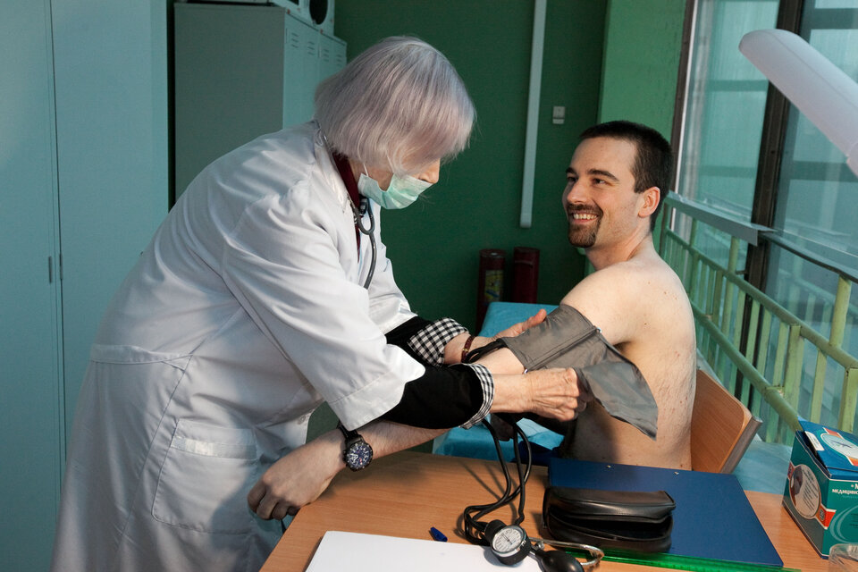 Romain at the medical checkup